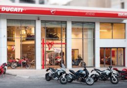 Εορταστικό Bazaar της Ducati για είδη ένδυσης – εξοπλισμού αναβάτη