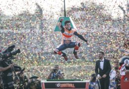 O Marc Marquez κερδίζει το 8ο Παγκόσμιο Πρωτάθλημα στην Ταϊλάνδη