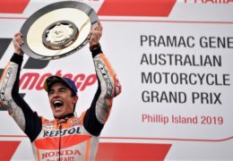 Ο Marc Marquez παίρνει στον τελευταίο γύρο στο Phillip Island την πέμπτη συνεχομένη νίκη του !!!!