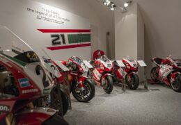 Θεματική έκθεση στο Μουσείο Ducati για τα 20 χρόνια από τον πρώτο παγκόσμιο τίτλο του Troy Bayliss