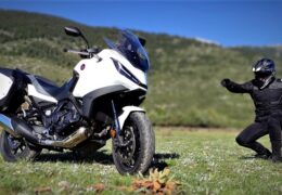 Moto in Action 28η Εκπομπή Season-6 (2021-2022) HONDA NT1100DCT Test ride YAMAHA MT TOUR