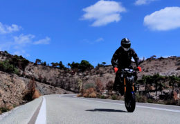 Moto in Action 6η Εκπομπή Season-7 YAMAHA MT09 SP και Royal Enfield Scram 411 test ride review