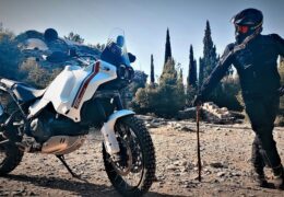 Moto in Action 7η Εκπομπή Season-7 Ducati Desert-X tet ride review και Ηλεκτροκίνηση