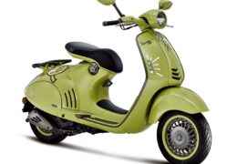 Η VESPA 946 ΓΙΟΡΤΑΖΕΙ ΤΗΝ ΕΠΕΤΕΙΟ ΤΗΣ ΜΕ ΜΙΑ ΕΙΔΙΚΗ ΕΚΔΟΣΗ ΑΦΙΕΡΩΜΕΝΗ  ΣΤΗ ΧΡΟΝΙΑ ΤΟΥ ΛΑΓΟΥ