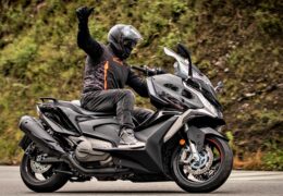 Moto inAction 33η Εκπομπή Season7 Kymco AK550-CV3 Test Ride Porto Σωστό και ολοκληρωμένο φρενάρισμα