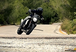 Moto in Action 29η Season-9 Huqsvarna Svartpilen 801 & Honda Rebel 500
