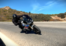 Moto in Action S-10 E-05 BMW R1300RS & HONDA X ADV 750