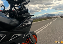 Moto in Action S-10 E-21 KTM 890 SMT & HONDA CB125F