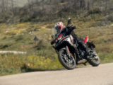 Moto in Action S-10 E-22 Benelli TRK702X & TRIUMPH Scrambler 400 XC
